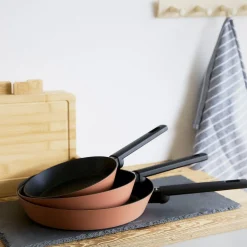 HOMLA Patelnia Timbrell Ceglasta 20 Cm