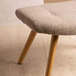 HOMLA PodNożek Moss Teddy Boucle W Tkaninie Teddy Jasno 61X41X38 Cm