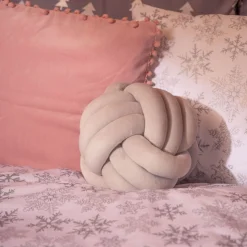 HOMLA Poszewka Eslov Rozowa Z Pomponami 45X45 Cm