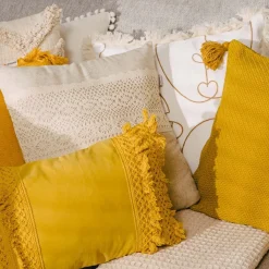 HOMLA Poszewka Renda Bezowa Z Koronka 45X45 Cm