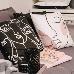 HOMLA Swieca Zapachowa Bubble Midsummer Night 160 G