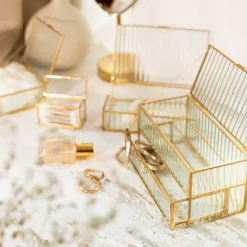 HOMLA Szkatulka Na Bizuterie Grazia Z Szufladka Ze Szkla Prazkowanego 21X10X10,5 Cm